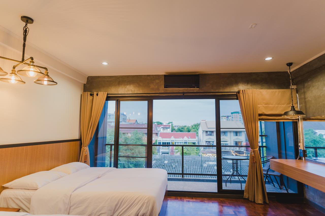 No.9 Hostel & Cafe Чиангмай Экстерьер фото