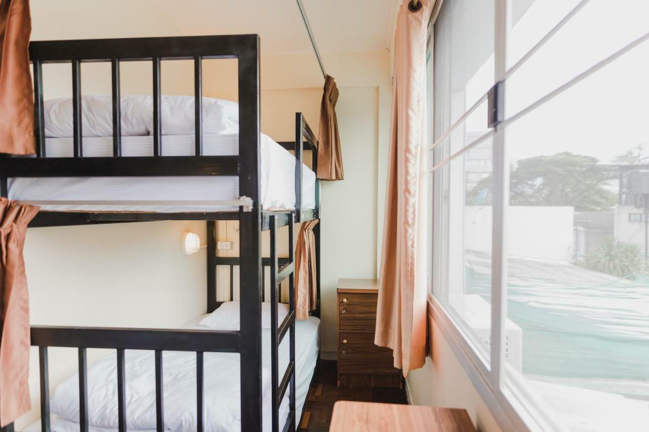 No.9 Hostel & Cafe Чиангмай Экстерьер фото